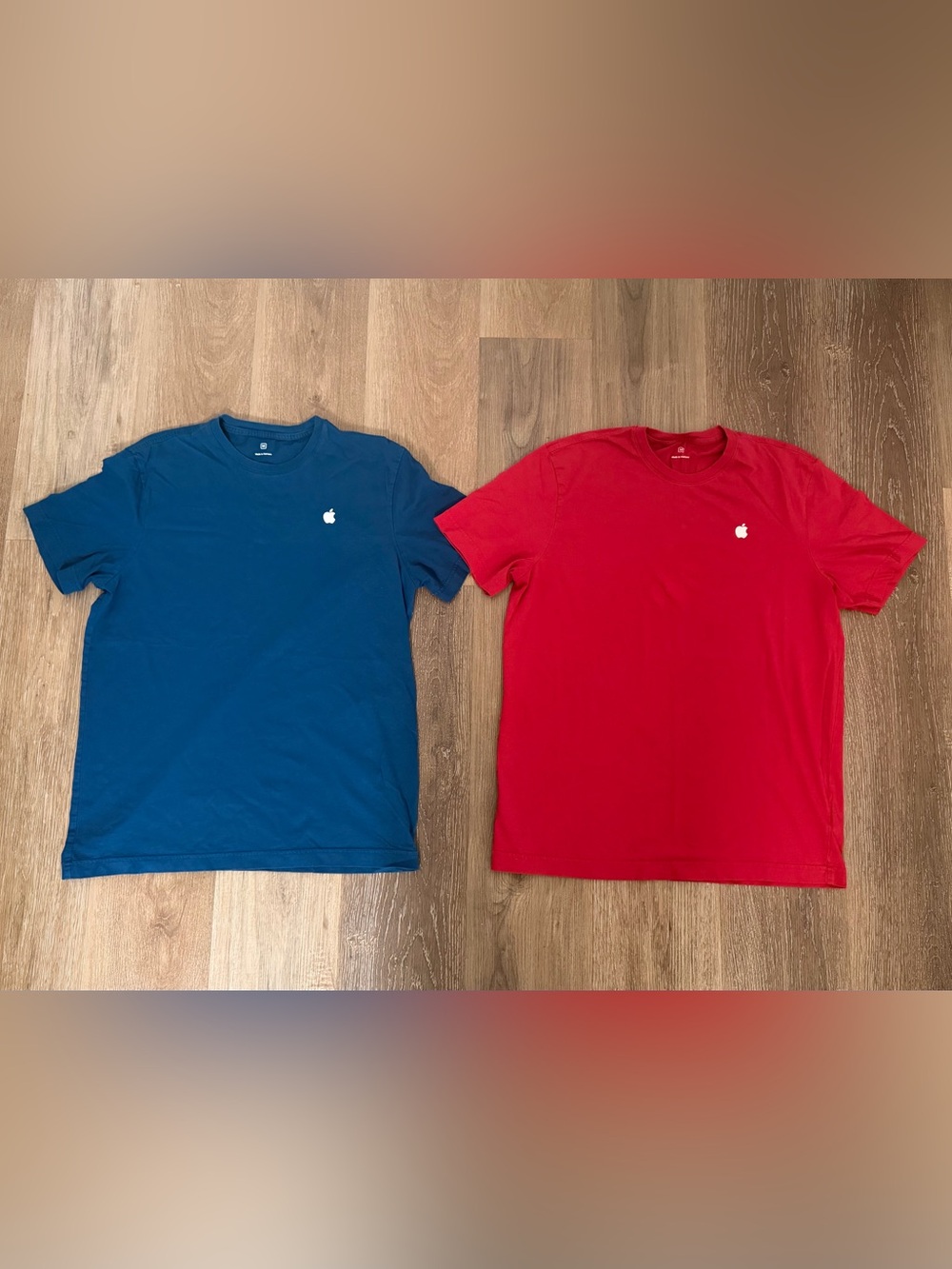Lot Of 2 Apple Unisex Short Sleeve T Shirt in Blue/Red Store Employee Uniform M